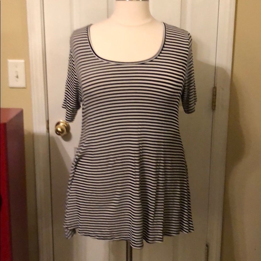 LulaRoe Perfect T, XL